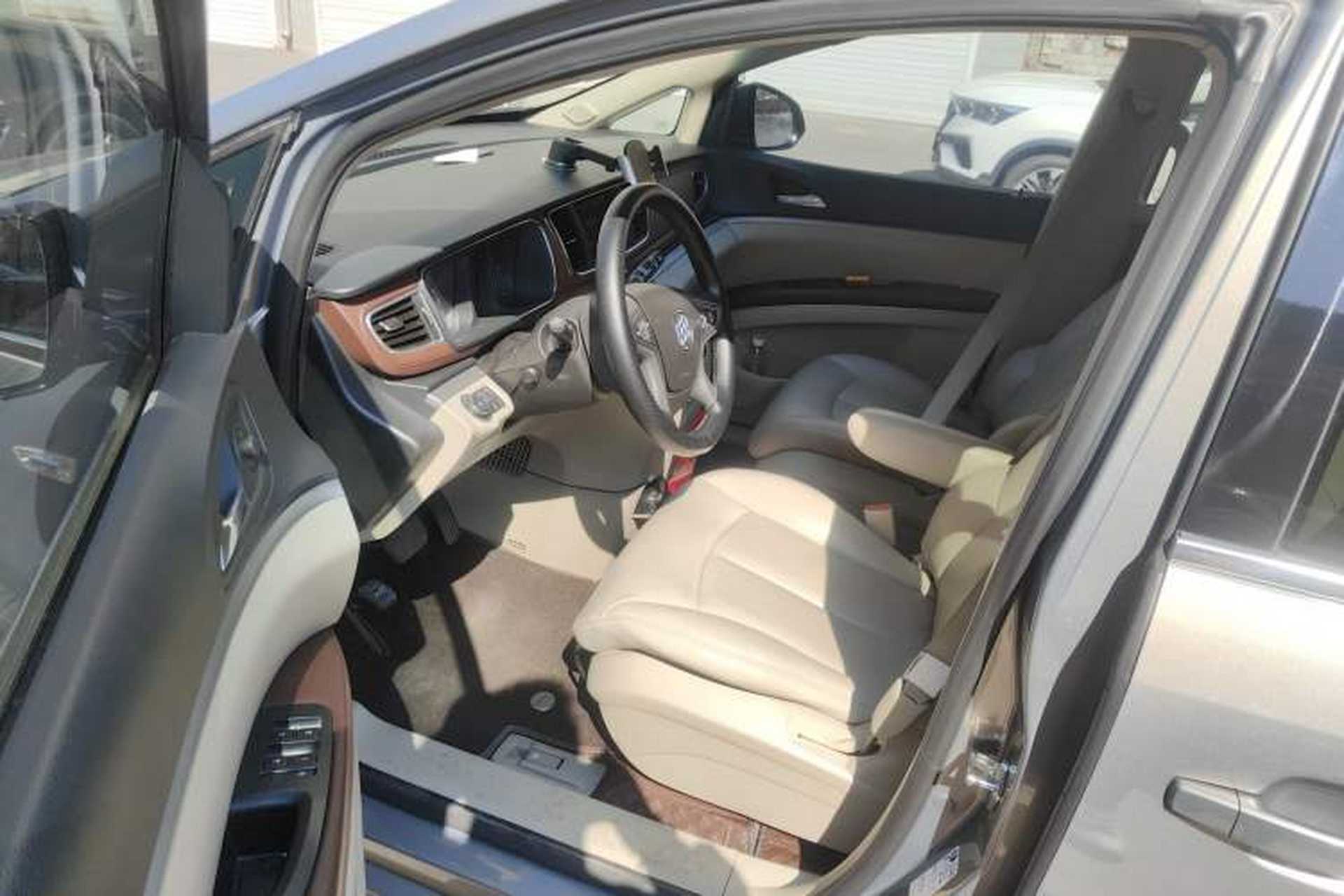 Used Buick GL8 2017 25S Comfort Version China V Standard Driver Seat