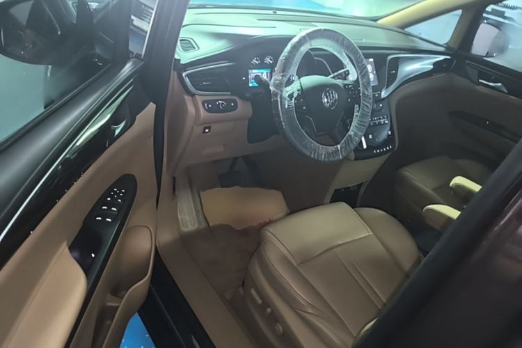 Used Buick GL8 2017 ES 28T Luxury Model China V Standard Driver Seat