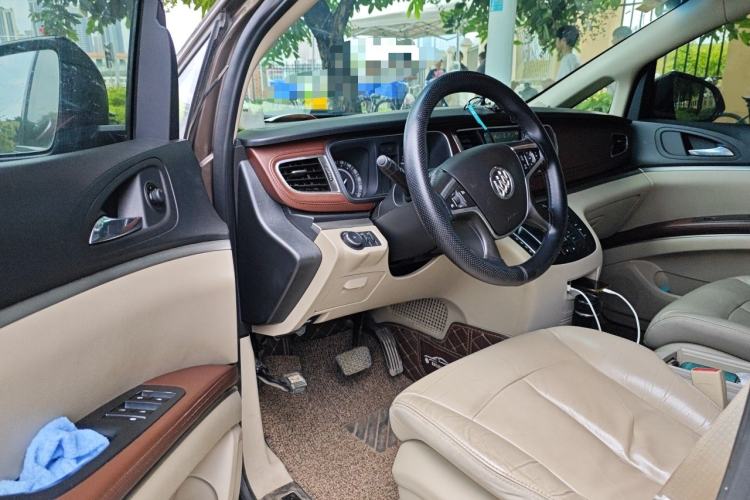 Used Buick GL8 2017 25S Luxury Version China V Standard Driver Seat