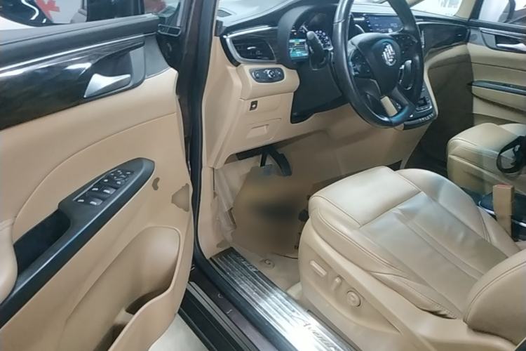 Used Buick GL8 2017 ES 28T Premium Version China V Standard Driver Seat