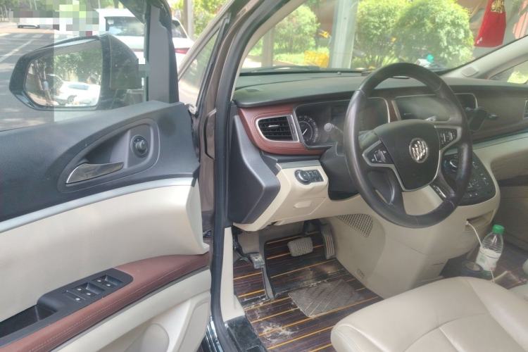 Used Buick GL8 2017 25S Luxury Version China V Standard Driver Seat