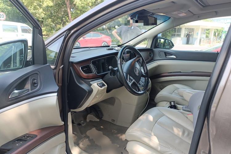 Used Buick GL8 2017 25S Prestige Version China V Standard Driver Seat
