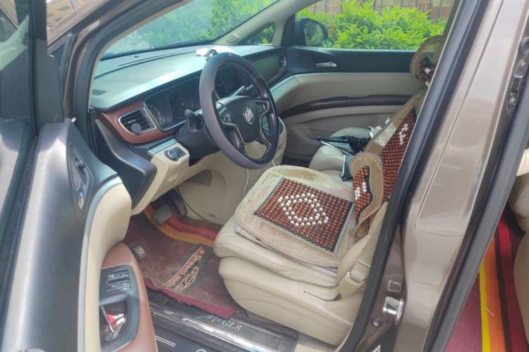 Used Buick GL8 2017 25S Luxury Version China V Standard Driver Seat