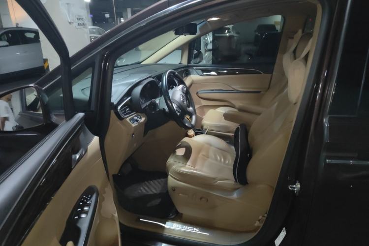 Used Buick GL8 2017 ES 28T Luxury Model China V Standard Driver Seat