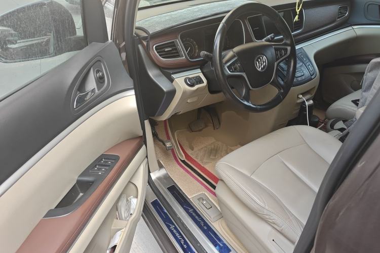 Used Buick GL8 2017 25S Luxury Version China V Standard Driver Seat