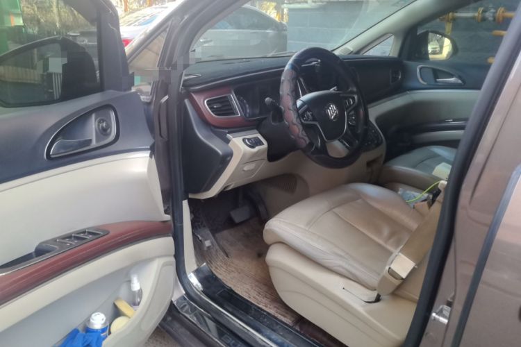 Used Buick GL8 2017 25S Luxury Version China V Standard Driver Seat