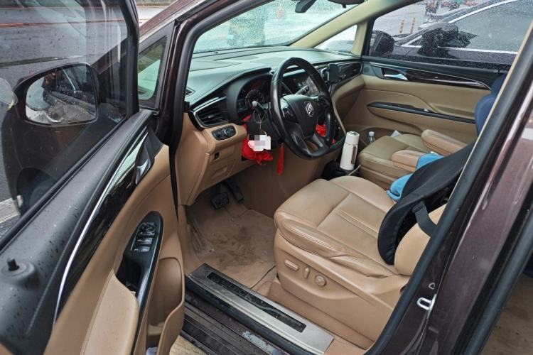 Used Buick GL8 2017 ES 28T Luxury Model China V Standard Driver Seat