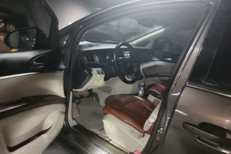 Used Buick GL8 2017 25S Comfort Version China V Standard Driver Seat