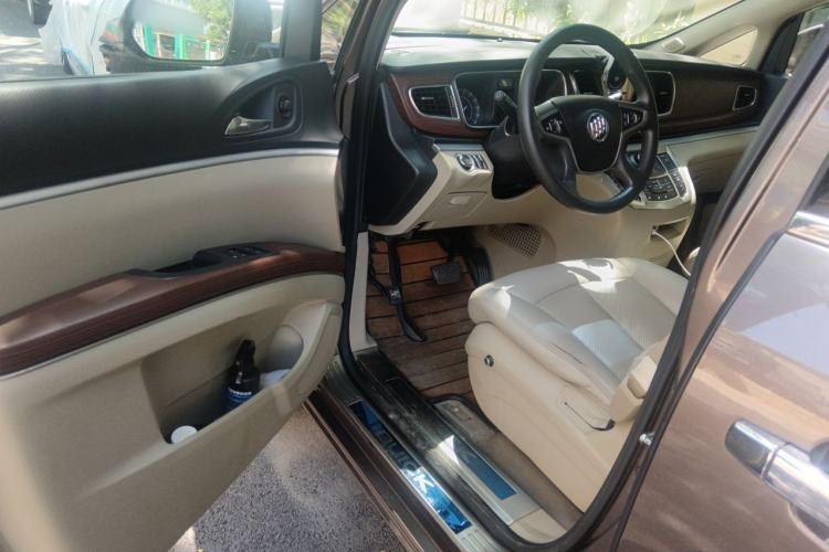 Used Buick GL8 2017 25S Comfort Version China V Standard Driver Seat