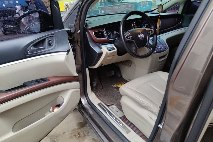 Used Buick GL8 2017 25S Prestige Version China V Standard Driver Seat