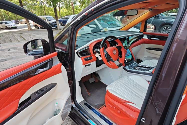 Used Buick GL8 2017 ES 28T Flagship Model China V Standard Driver Seat