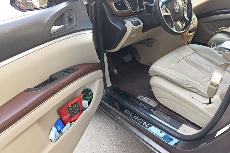 Used Buick GL8 2017 25S Luxury Version China V Standard Driver Seat