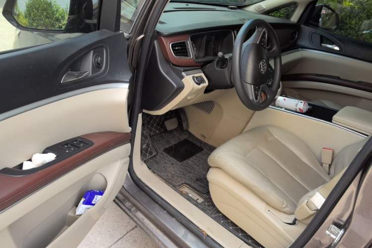 Used Buick GL8 2017 25S Comfort Version China V Standard Driver Seat