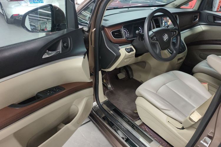 Used Buick GL8 2017 25S Comfort Version China V Standard Driver Seat