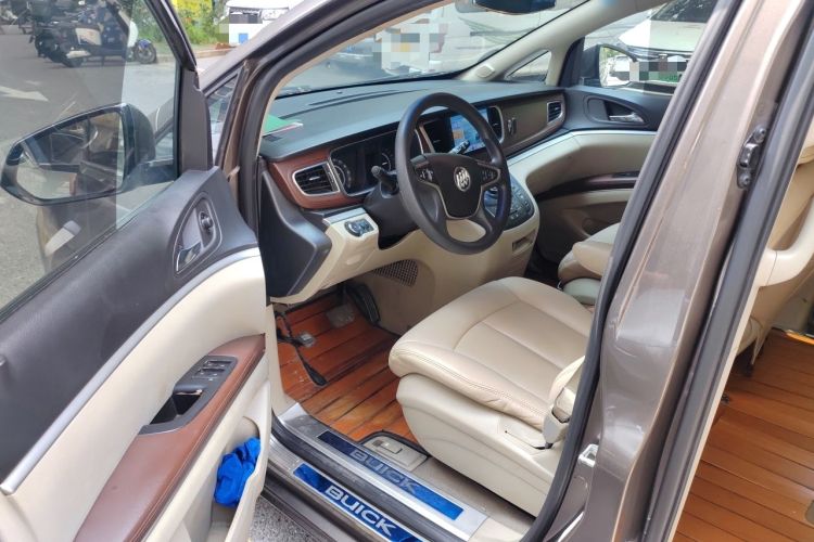 Used Buick GL8 2017 25S Comfort Version China V Standard Driver Seat