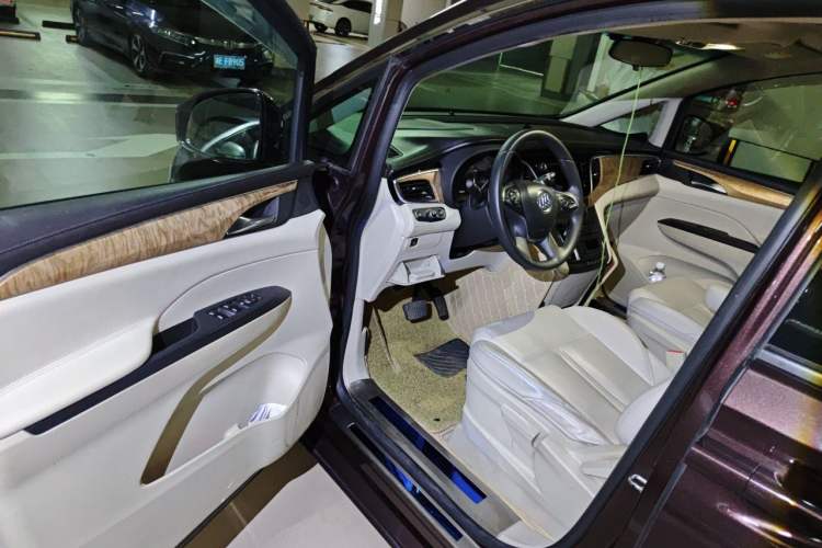 Used Buick GL8 2017 ES 28T Comfort Model China V Standard Driver Seat