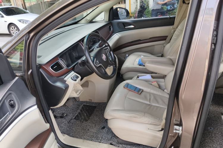 Used Buick GL8 2017 25S Luxury Version China V Standard Driver Seat
