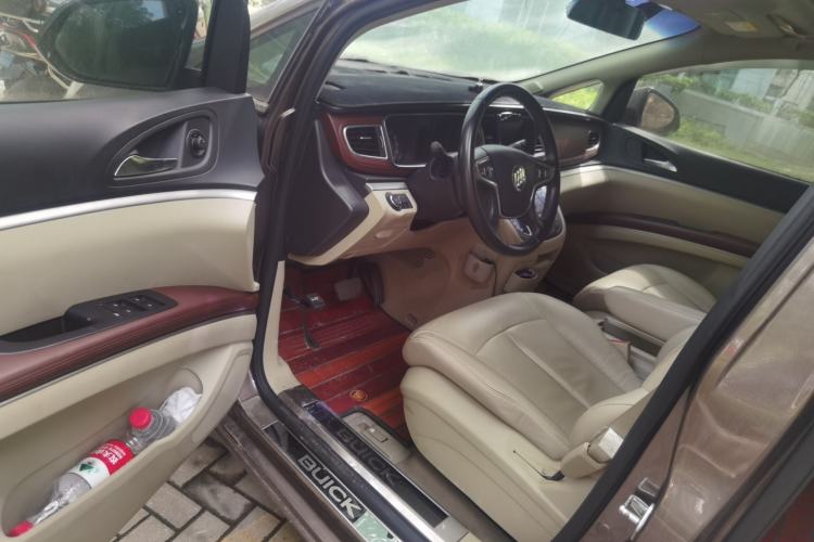 Used Buick GL8 2017 25S Luxury Version China V Standard Driver Seat