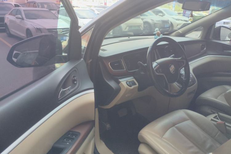 Used Buick GL8 2017 25S Luxury Version China V Standard Driver Seat