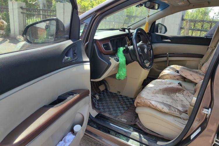 Used Buick GL8 2017 25S Luxury Version China V Standard Driver Seat