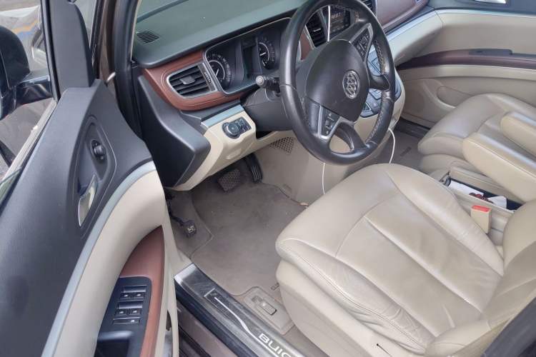 Used Buick GL8 2017 25S Prestige Version China V Standard Driver Seat