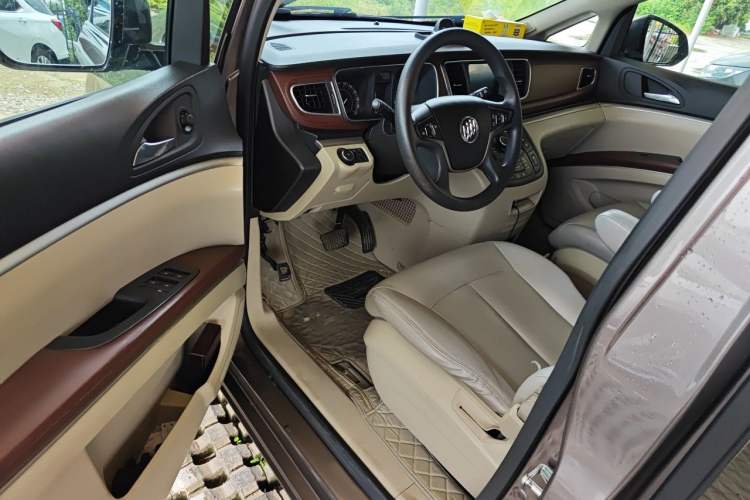 Used Buick GL8 2017 25S Comfort Version China V Standard Driver Seat