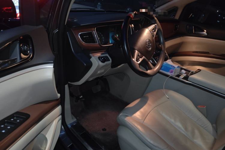 Used Buick GL8 2017 25S Luxury Version China V Standard Driver Seat