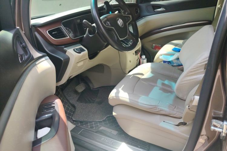Used Buick GL8 2017 25S Luxury Version China V Standard Driver Seat