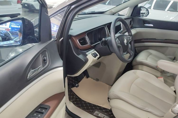 Used Buick GL8 2017 25S Comfort Version China V Standard Driver Seat