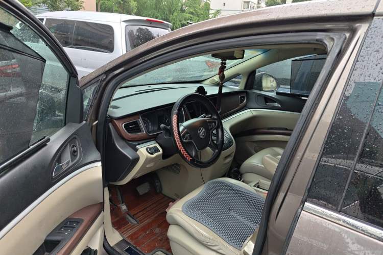Used Buick GL8 2017 25S Luxury Version China V Standard Driver Seat