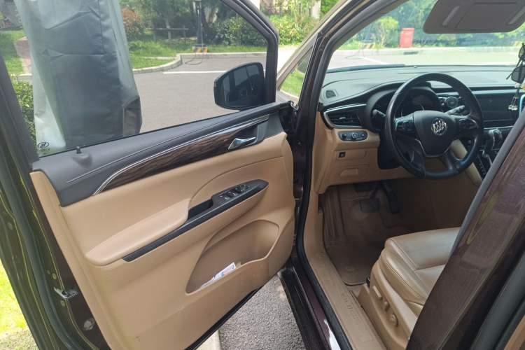 Used Buick GL8 2017 ES 28T Luxury Model China V Standard Driver Seat