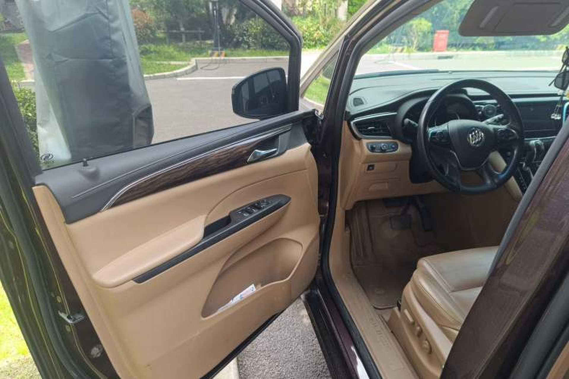Used Buick GL8 2017 ES 28T Luxury Model China V Standard Driver Seat