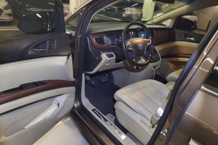Used Buick GL8 2017 25S Prestige Version China V Standard Driver Seat