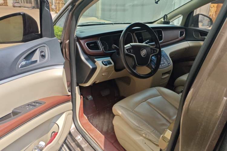 Used Buick GL8 2017 25S Luxury Version China V Standard Driver Seat