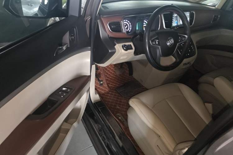 Used Buick GL8 2017 25S Comfort Version China V Standard Driver Seat