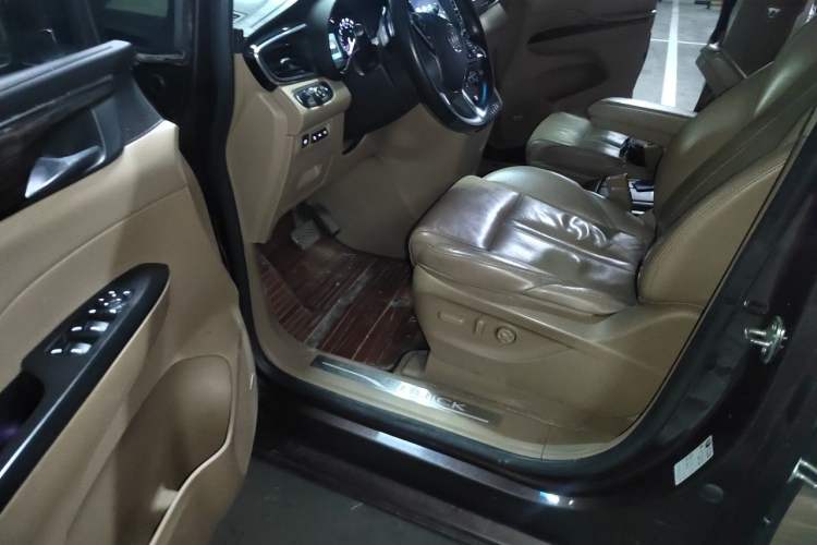 Used Buick GL8 2017 ES 28T Flagship Model China V Standard Driver Seat