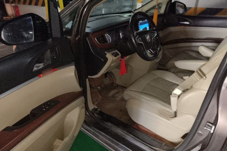 Used Buick GL8 2017 25S Prestige Version China V Standard Driver Seat