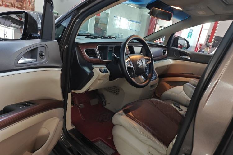 Used Buick GL8 2017 25S Luxury Version China V Standard Driver Seat