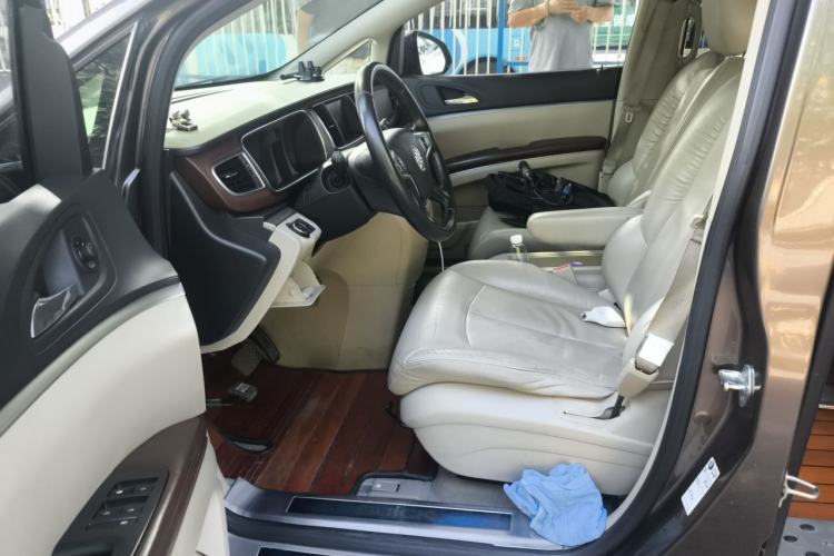 Used Buick GL8 2017 25S Luxury Version China V Standard Driver Seat