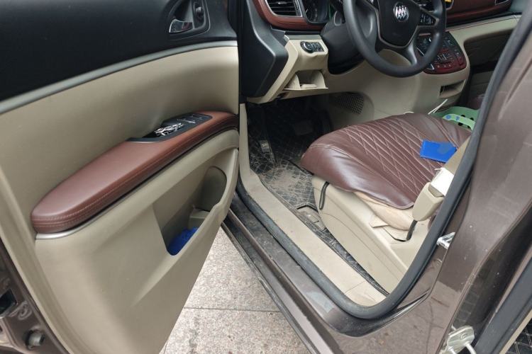 Used Buick GL8 2017 25S Comfort Version China V Standard Driver Seat