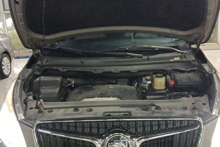 Used Buick GL8 2017 25S Luxury Version China V Standard Engine Bay