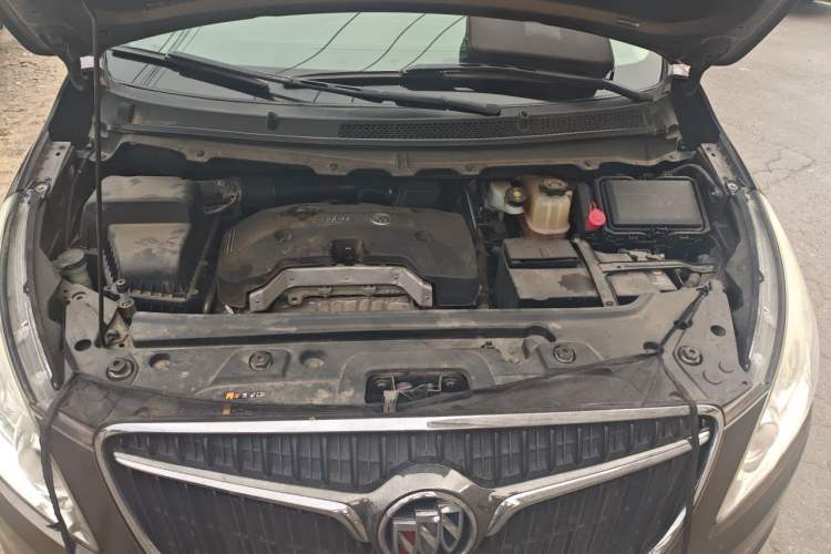 Used Buick GL8 2017 25S Luxury Version China V Standard Engine Bay