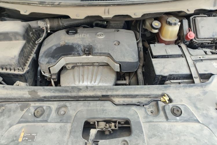 Used Buick GL8 2017 25S Comfort Version China V Standard Engine Bay