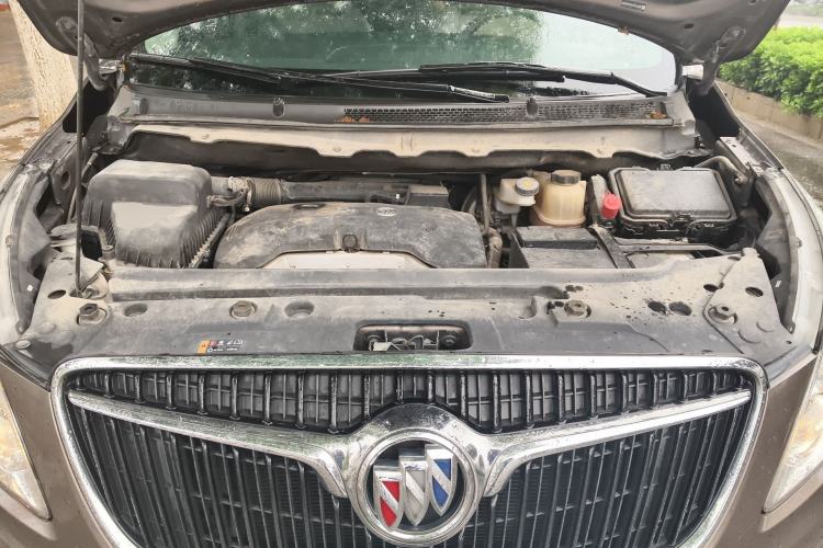 Used Buick GL8 2017 25S Luxury Version China V Standard Engine Bay