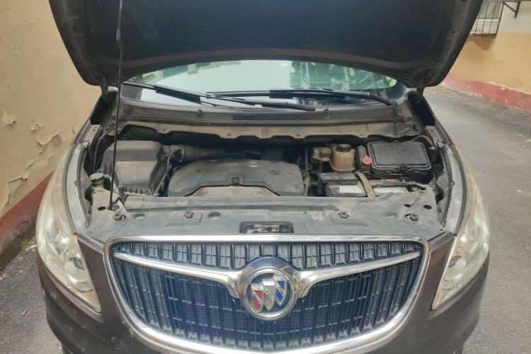 Used Buick GL8 2017 25S Luxury Version China V Standard Engine Bay