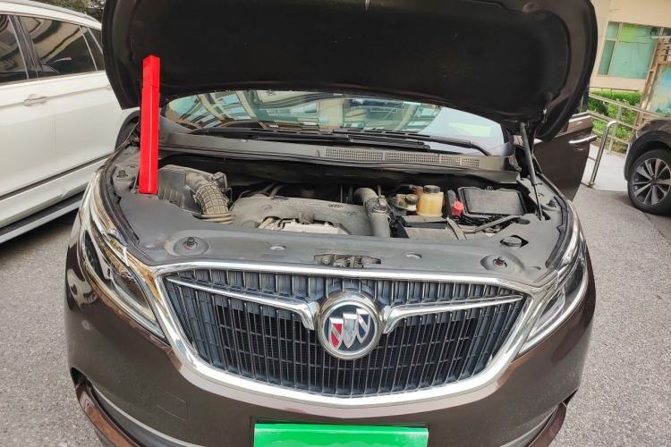 Used Buick GL8 2017 ES 28T Luxury Model China V Standard Engine Bay