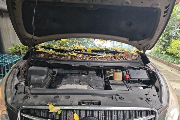 Used Buick GL8 2017 25S Luxury Version China V Standard Engine Bay