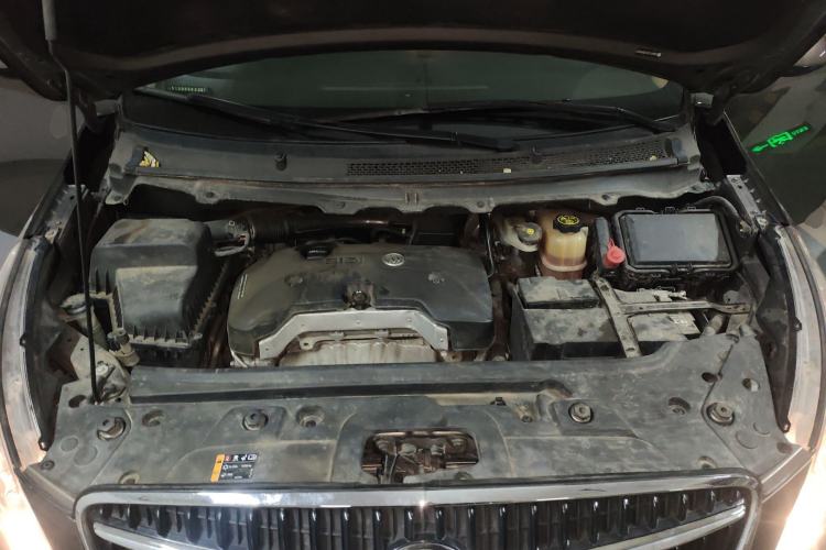 Used Buick GL8 2017 25S Comfort Version China V Standard Engine Bay