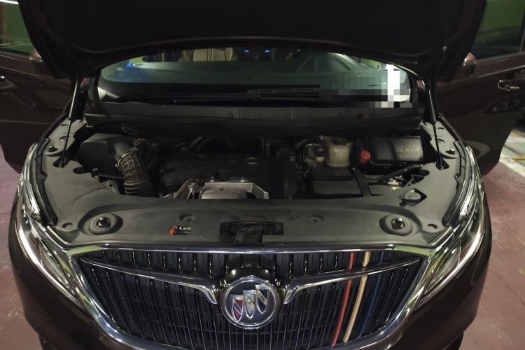 Used Buick GL8 2017 ES 28T Premium Version China V Standard Engine Bay