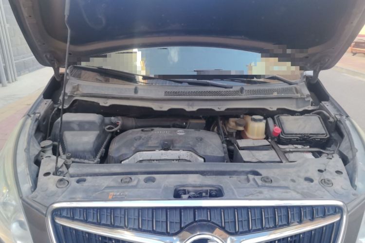 Used Buick GL8 2017 25S Luxury Version China V Standard Engine Bay
